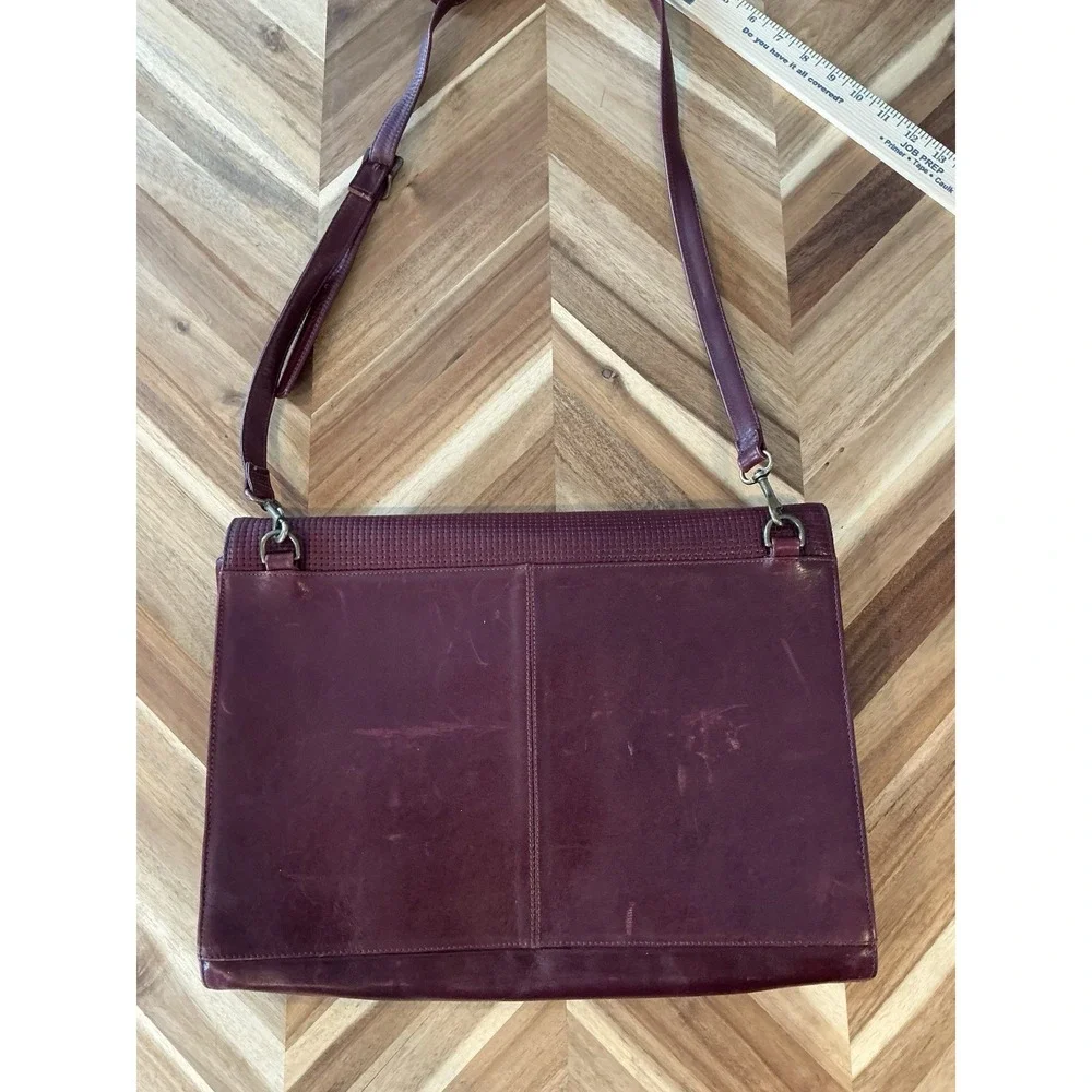 Vintage‎ Red Leather Levenger Flap Briefcase Messenger Bag Burgundy Compartment